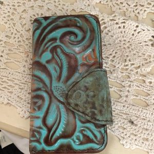 Patricia Nash iPhone 8 wallet case